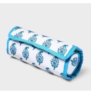 Roller Rabbit x Target Bouquet Soft Roll Jewelry Case Travel Blue White NWT